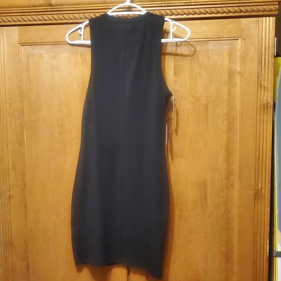 Aritzia TNA Queens dress - Picture 3 of 10